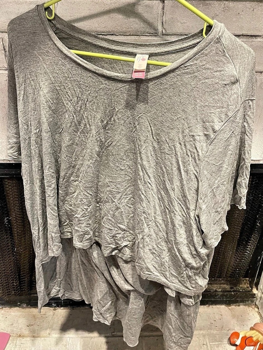 Sweet Treasure Gray Short Sleeve Maternity Top Size 2XL-3XL